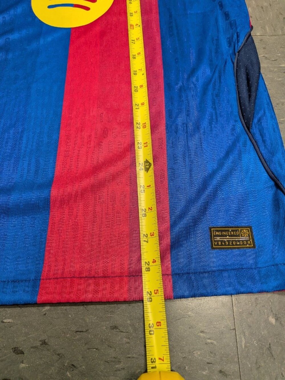 New 25/26 Barcelona Home Jersey Large - Picture 5 of 7